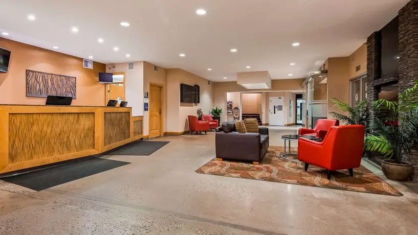 Best Western Plus Kelowna Hotel & Suites 