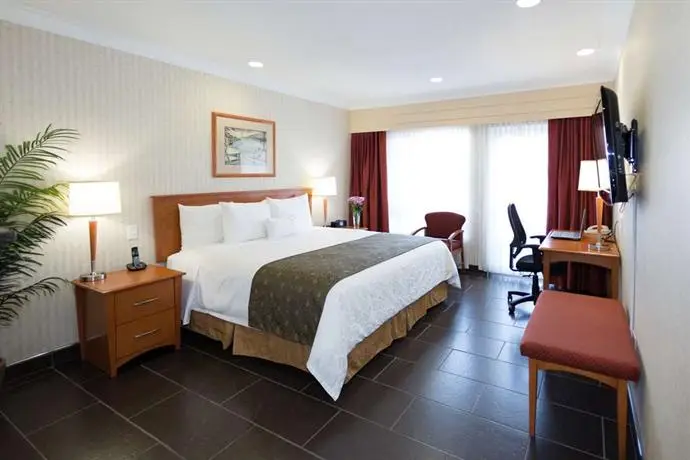 Best Western Plus Kelowna Hotel & Suites 