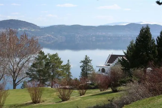 Lake Okanagan Resort 