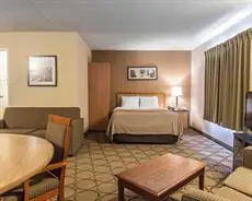 Comfort Inn Highway 401 