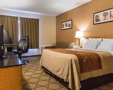 Comfort Inn Highway 401 