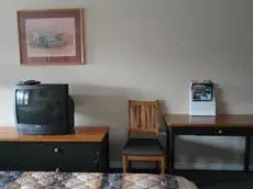 North Pointe Inn and Suites 