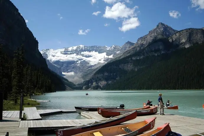 Lake Louise Inn 