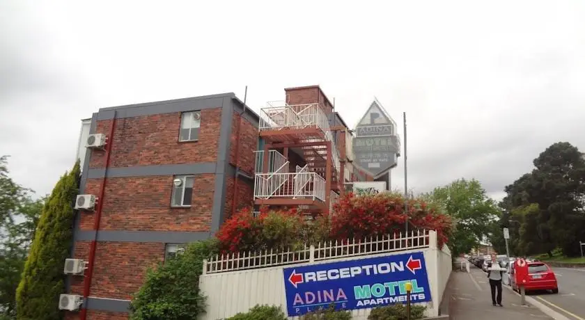 Adina Place Motel Apartments 