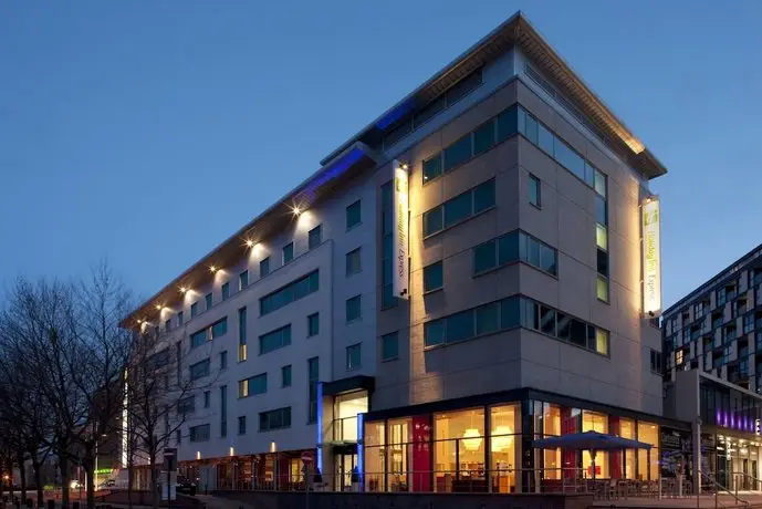 Holiday Inn Express Leeds City Centre - Armouries