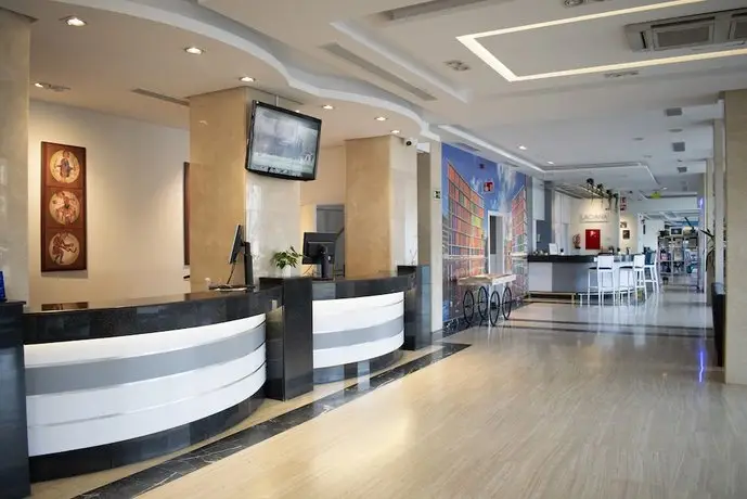 Tryp Leon Hotel