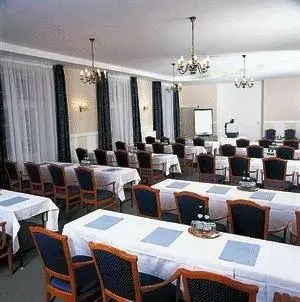 Hunguest Hotel Palota 