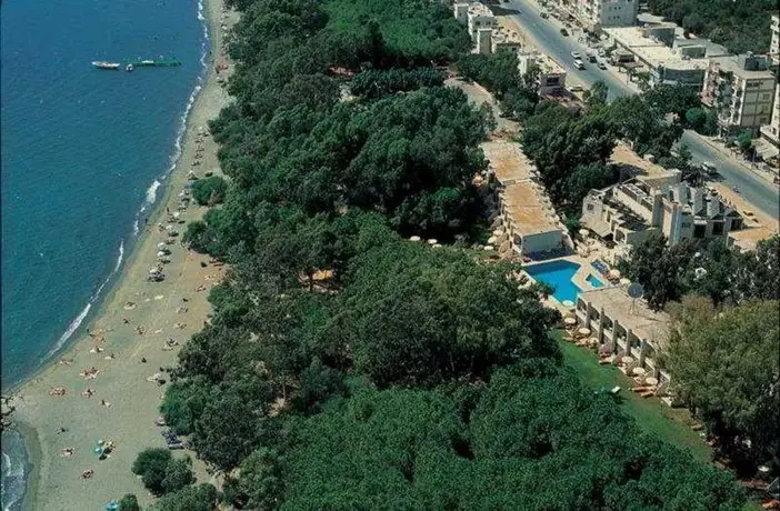 Park Beach Hotel 