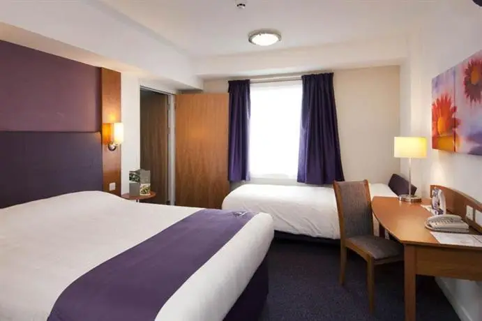 Premier Inn London Heathrow Airport - Bath Road