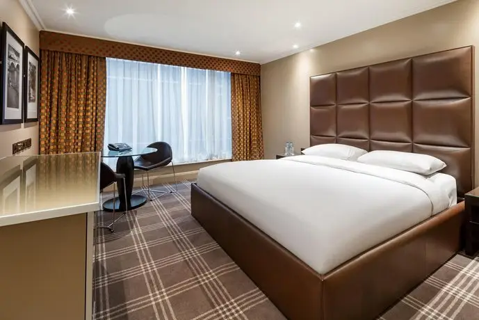 Radisson Blu Edwardian Heathrow 