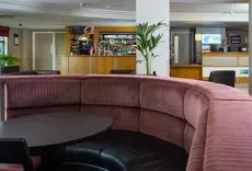 Holiday Inn Express London Luton Airport 