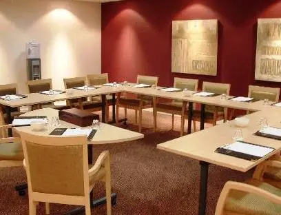 Premier Inn Luton Town Centre Hotel 