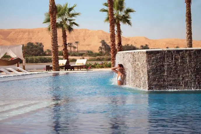 Hilton Luxor Resort & Spa 