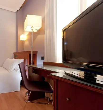 Tryp Madrid Cibeles Hotel 