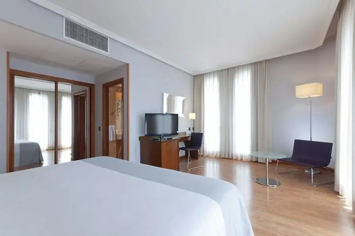 Tryp Madrid Cibeles Hotel 