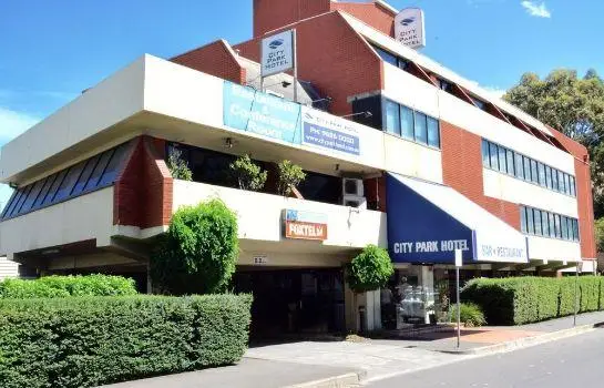 City Park Hotel