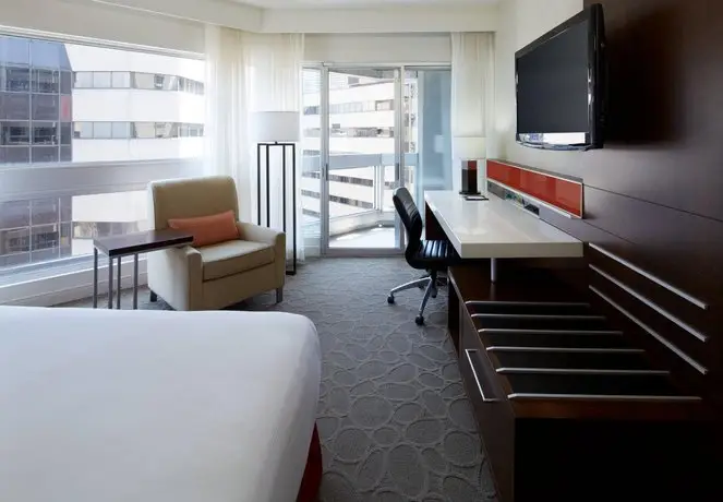 Delta Hotels by Marriott Montreal 