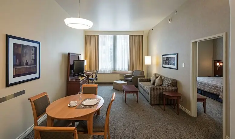 Le Square Phillips Hotel & Suites 