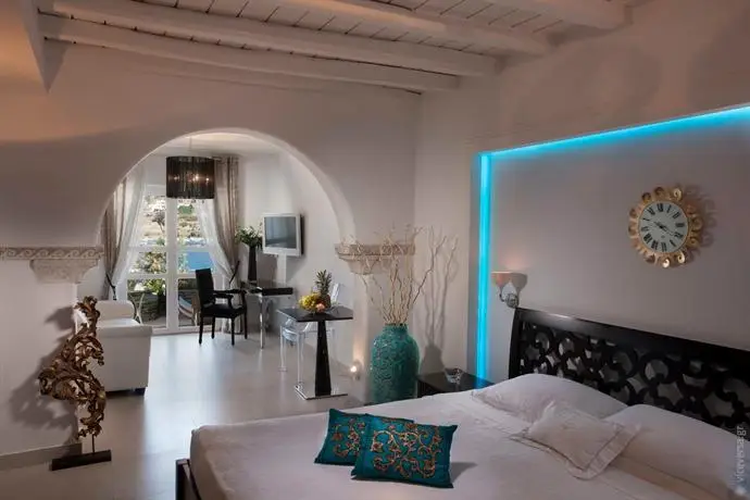 Kivotos Luxury Boutique Hotel 