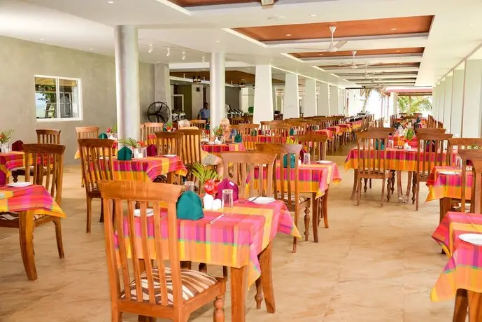 Paradise Beach Hotel 