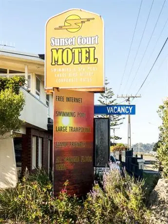 Sunset Court Motel 