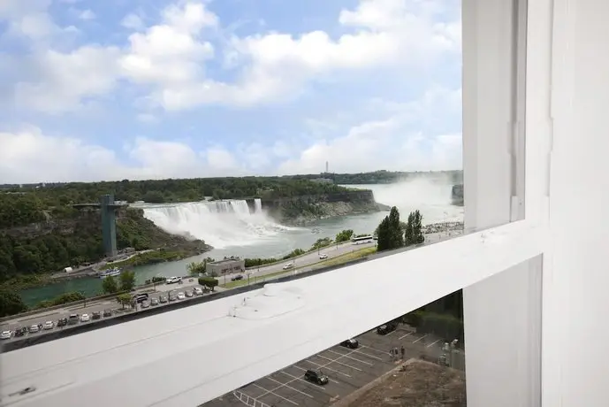 Crowne Plaza Hotel-Niagara Falls/Falls View 