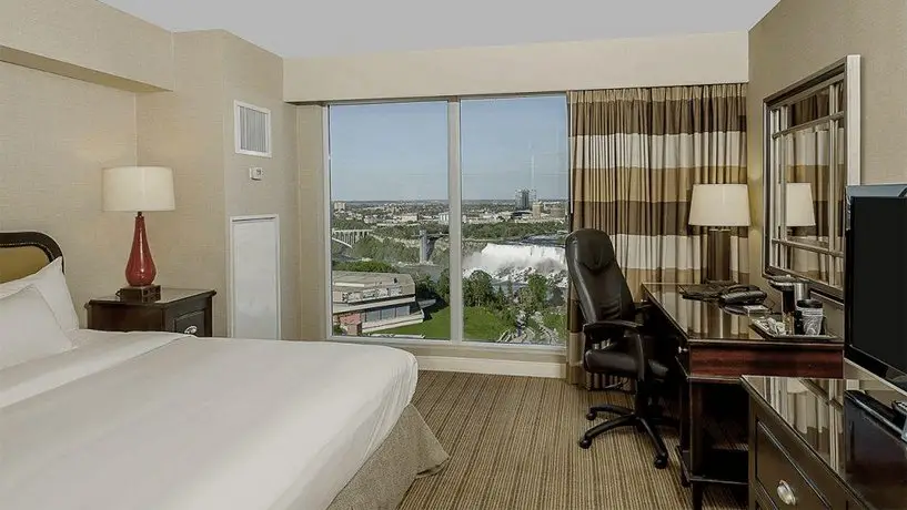 Hilton Niagara Falls/ Fallsview Hotel and Suites 