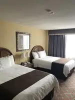 Travelodge by Wyndham Niagara Falls Fallsview 