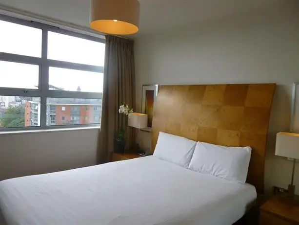 PREMIER SUITES Nottingham 