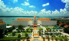 Hotel Cambodiana 