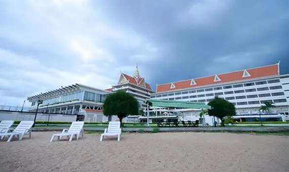 Hotel Cambodiana 