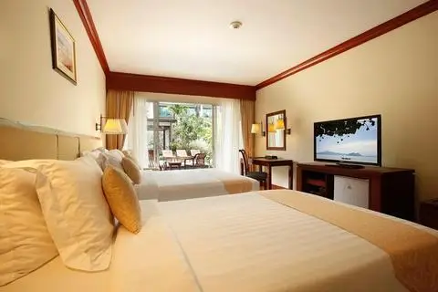 Phuket Graceland Resort & Spa 