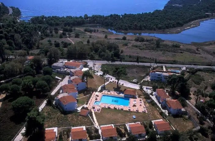 Caravos Hotel Koukounaries 