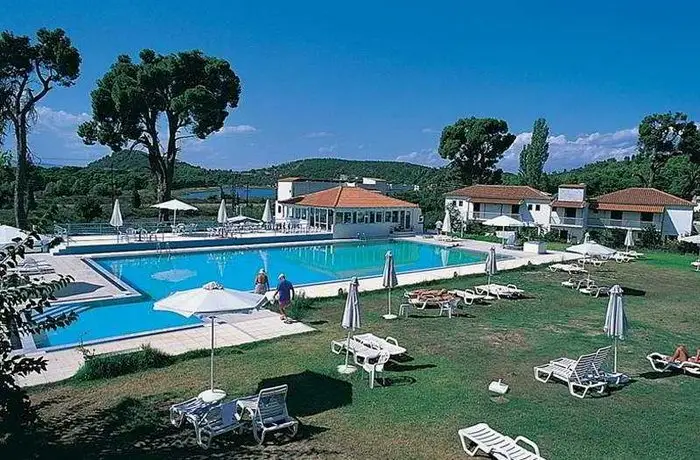 Caravos Hotel Koukounaries 