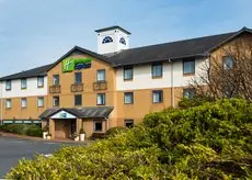 Holiday Inn Express Swansea East 