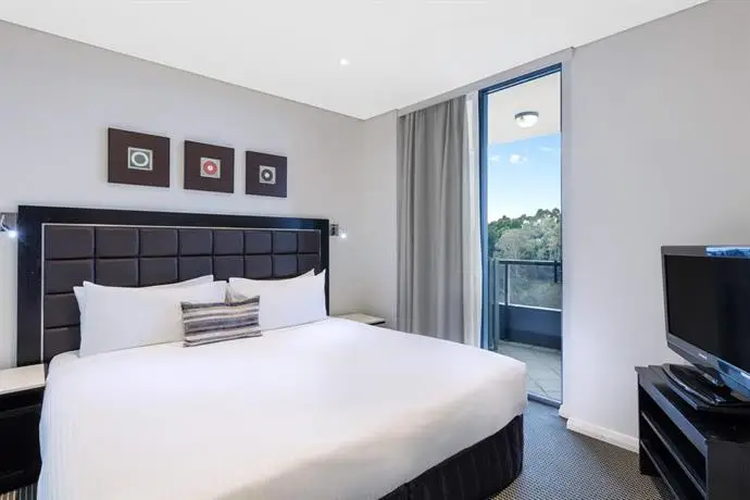 Meriton Suites George Street Parramatta 