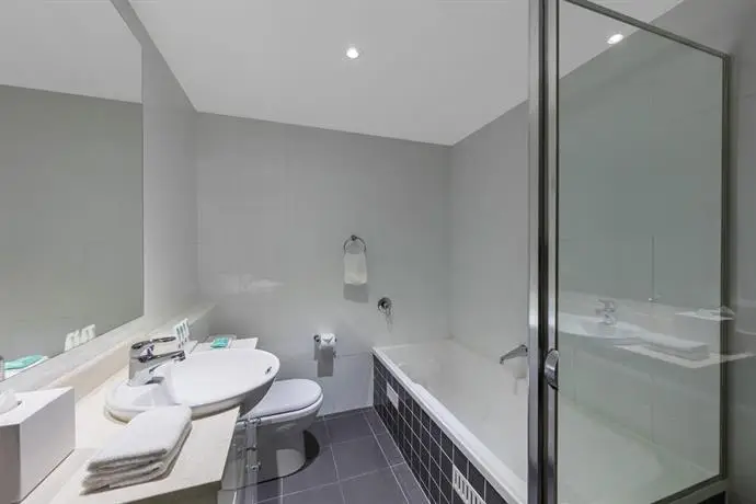 Meriton Suites George Street Parramatta 