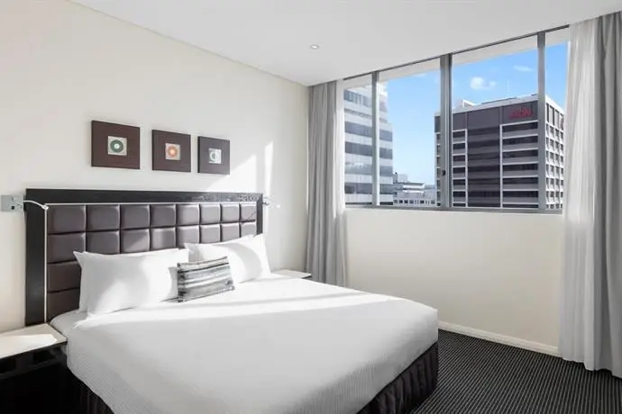 Meriton Suites George Street Parramatta 