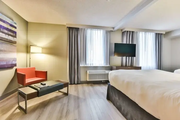 Radisson Suites Hotel Toronto Airport