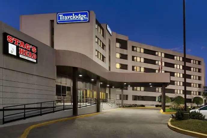 Travelodge by Wyndham Toronto East