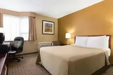 Travelodge by Wyndham Toronto East 