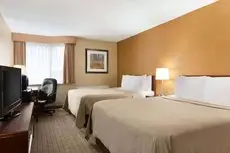 Travelodge by Wyndham Toronto East 