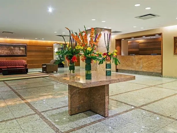 Crowne Plaza Toronto Airport 