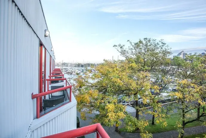 Granville Island Hotel 