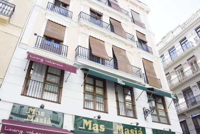 Living Valencia Apartments - Merced 
