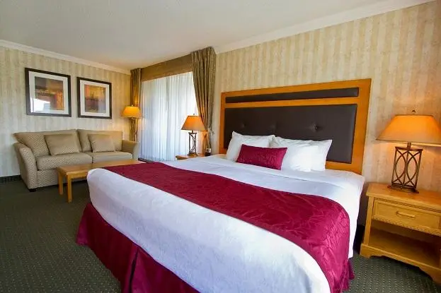 Best Western PLUS Inner Harbour Hotel