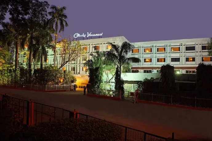 Hotel Clarks Varanasi