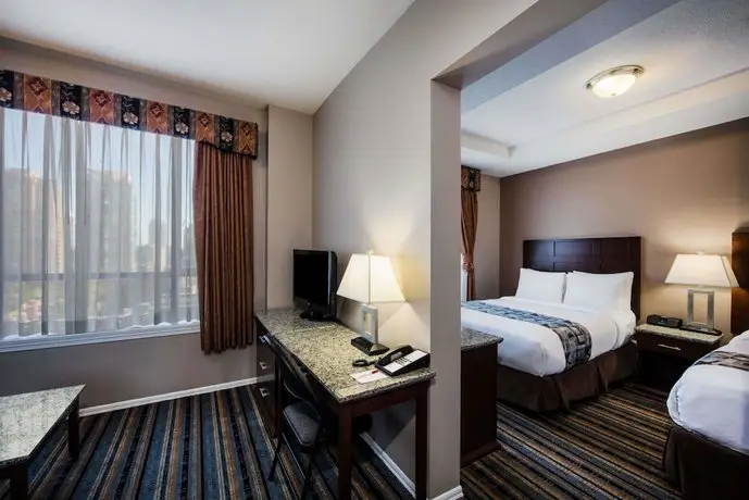 Ramada by Wyndham Vancouver Downtown 