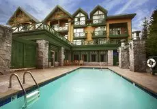 Pinnacle Hotel Whistler 