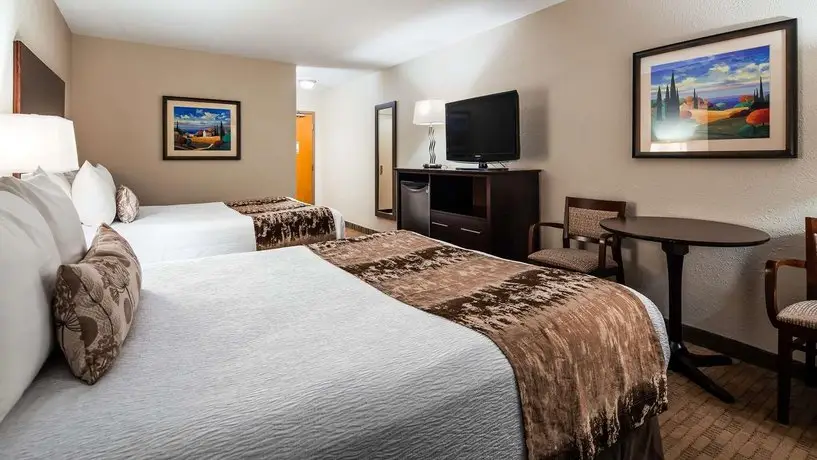 BEST WESTERN PLUS Pembina Inn & Suites 